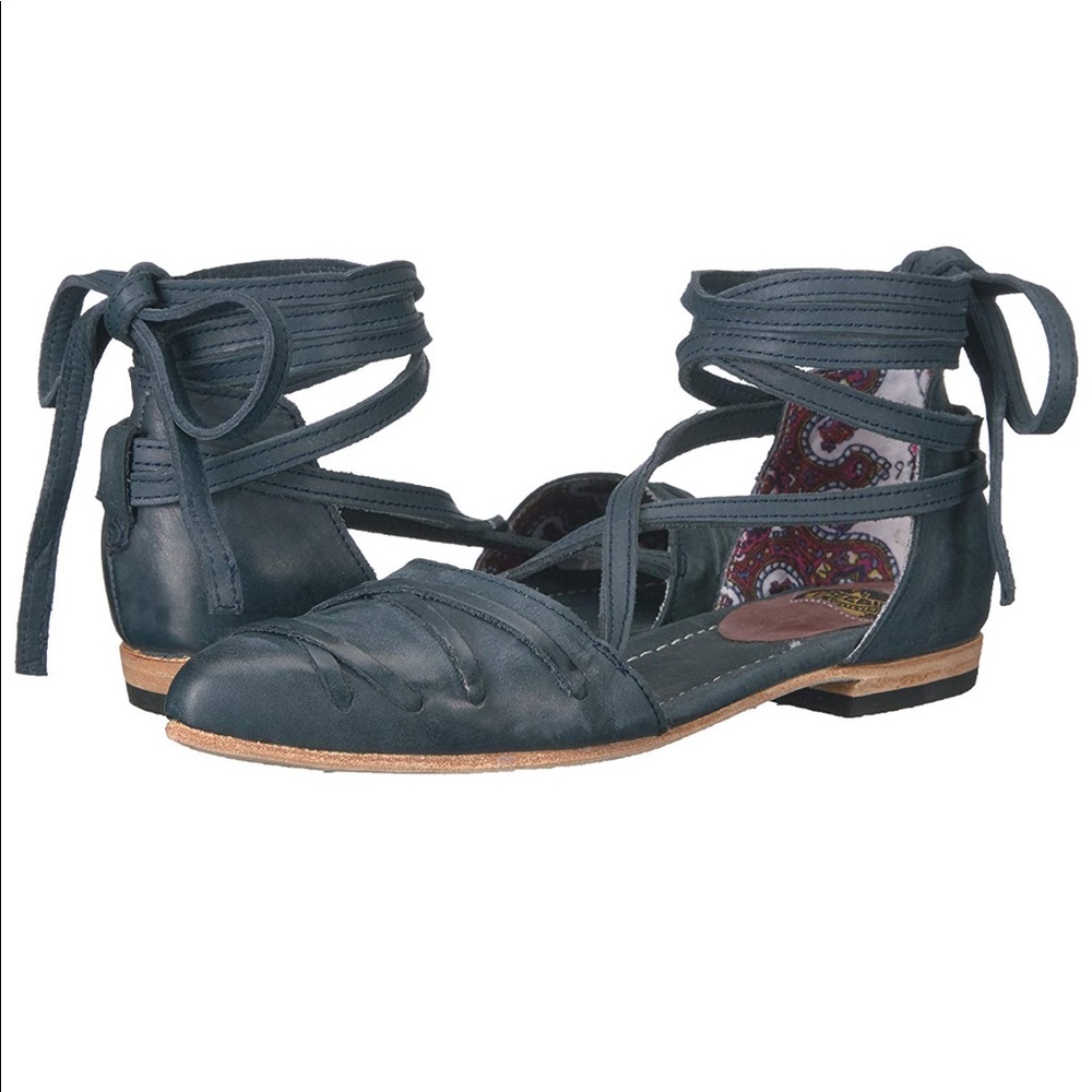 Freebird Eryn Lace Up Flats
